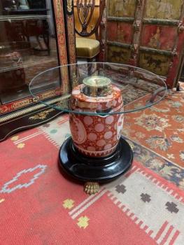 Konferenční stolek s asijským motivem Konferenční stolek s asijským motivem